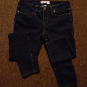 No boundaries dark wash jeans